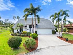 Picture of 6170 Misty Oaks Drive, Sarasota, FL 34243