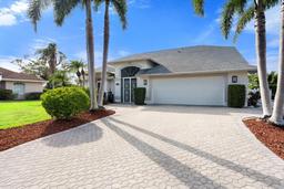 Picture of 6170 Misty Oaks Drive, Sarasota, FL 34243