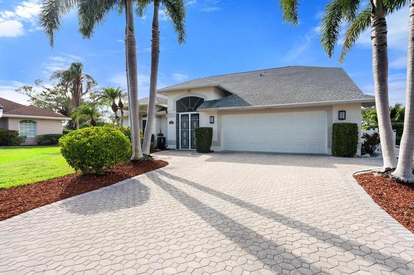 Picture of 6170 Misty Oaks Drive, Sarasota FL 34243