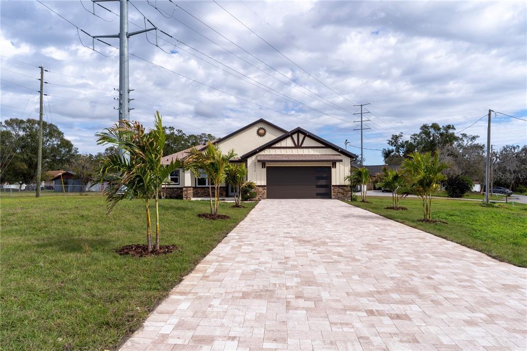 Picture of 2972 Lake Saxon Drive, Land O Lakes, FL 34639