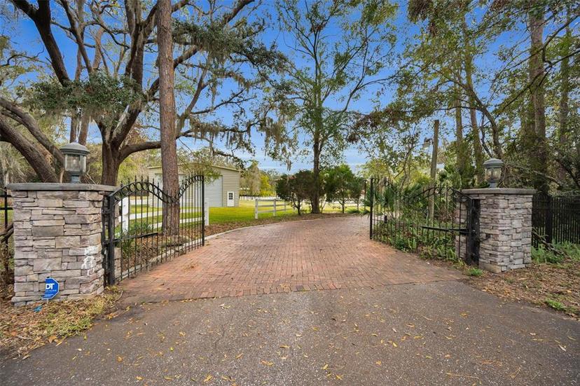 Picture of 249 Dogwood Trace, Tarpon Springs FL 34688