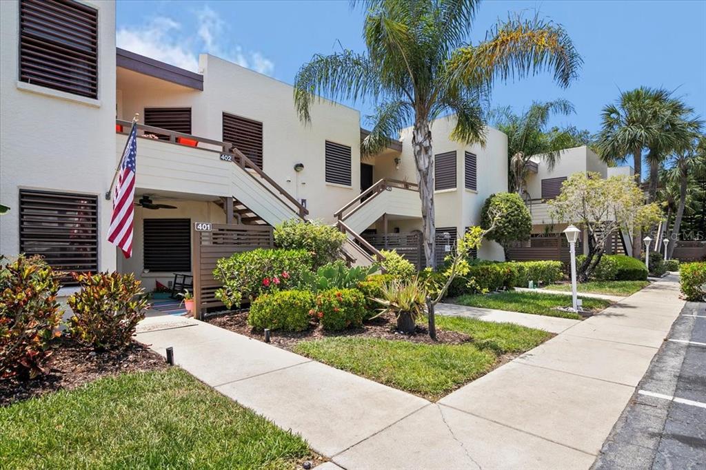 Picture of 401 Spring Lakes Boulevard Unit 401, Bradenton, FL 34210