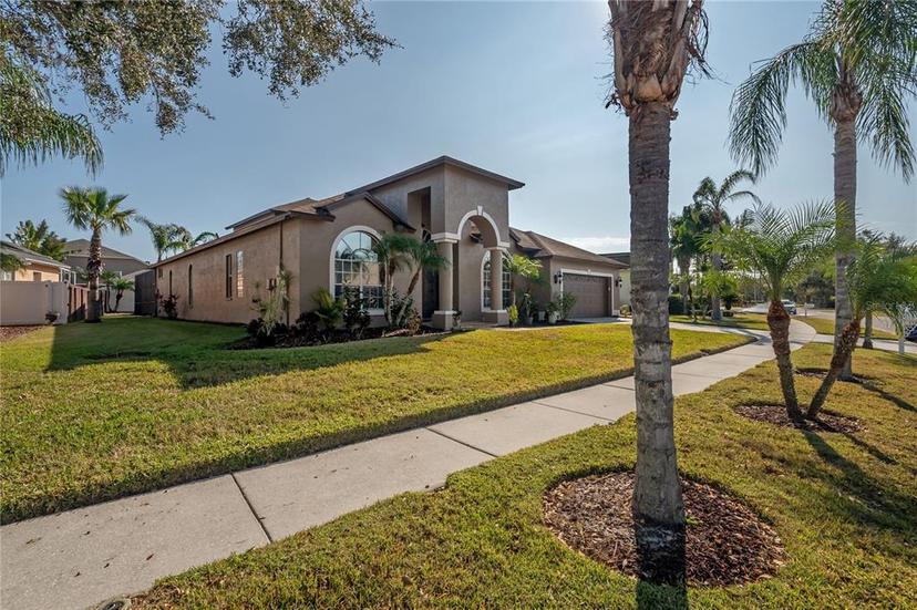 Picture of 10126 Londonshire Lane, Tampa FL 33647