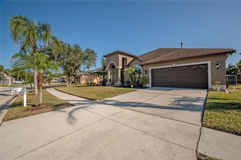 Picture of 10126 Londonshire Lane, Tampa FL 33647