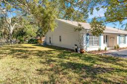 Picture of 361 Estero Court, Safety Harbor, FL 34695