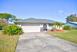 Picture of 226 Cumquat Road Ne, Lake Placid, FL 33852