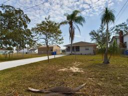 Picture of 162 N 2Nd Street, Eagle Lake, FL 33839