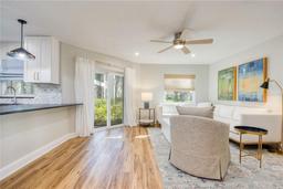 Picture of 492 Santa Cruz Place Ne Unit D, St Petersburg, FL 33703