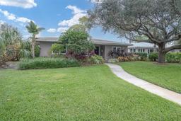 Picture of 266 Snell Isle Boulevard Ne, St Petersburg, FL 33704