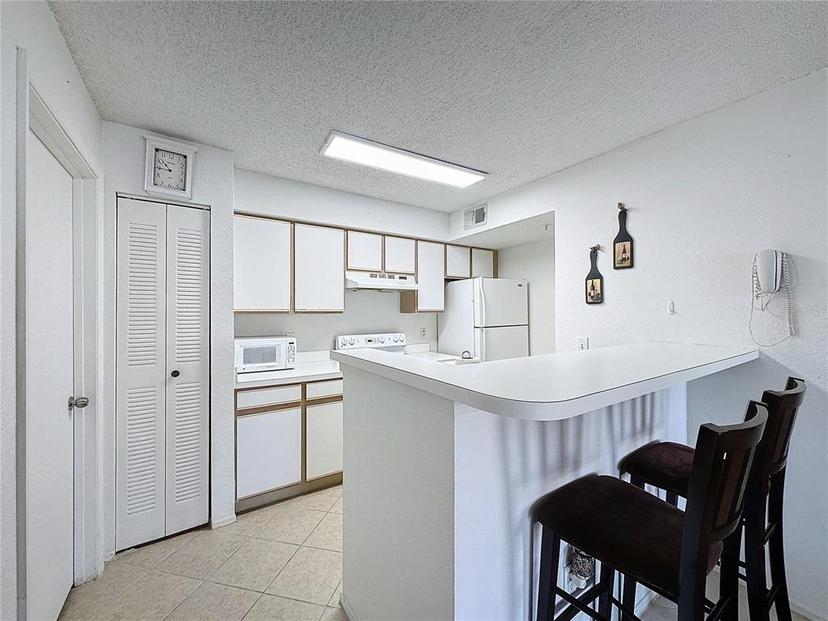 Picture of 4105 Tropical Isle Blvd Unit 216, Kissimmee FL 34741