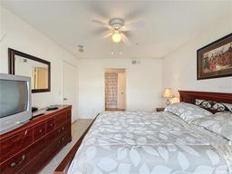 Picture of 4105 Tropical Isle Blvd Unit 216, Kissimmee, FL 34741