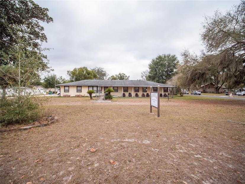 Picture of 38906 North Avenue, Zephyrhills FL 33542