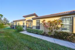 Picture of 5608 Sunset Falls Drive, Apollo Beach, FL 33572