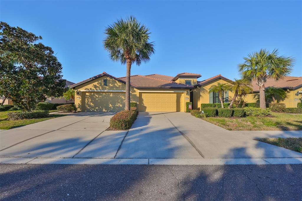 Picture of 5608 Sunset Falls Drive, Apollo Beach, FL 33572