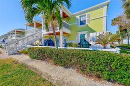 Picture of 5116 Beach Drive Se Unit D, St Petersburg, FL 33705