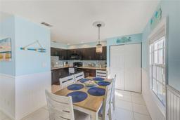 Picture of 5116 Beach Drive Se Unit D, St Petersburg, FL 33705