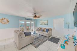 Picture of 5116 Beach Drive Se Unit D, St Petersburg, FL 33705