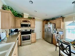 Picture of 2356 Peavine Circle Unit 1017, Lakeland, FL 33810