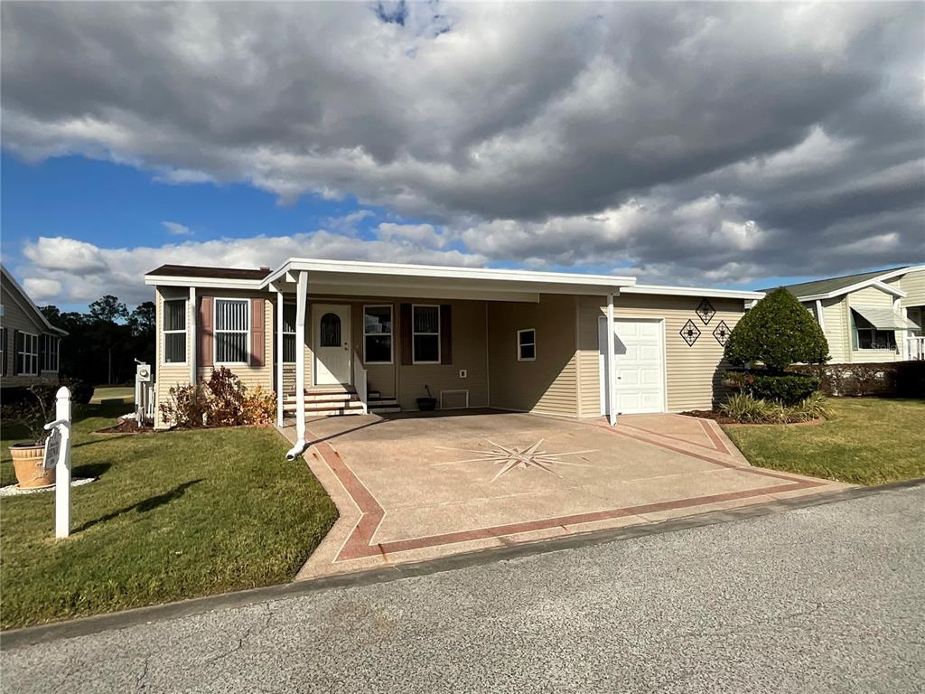 Picture of 2356 Peavine Circle Unit 1017, Lakeland, FL 33810