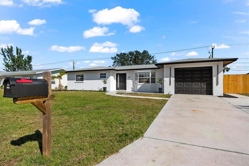 Picture of 240 Algiers Drive, Venice FL 34293