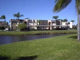 Picture of 113 Elmwood Circle Unit 113, Seminole, FL 33777