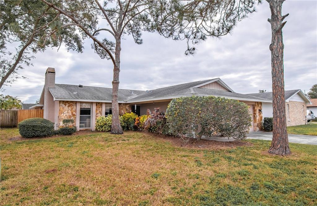 Picture of 4013 Lexington Court, Largo, FL 33771