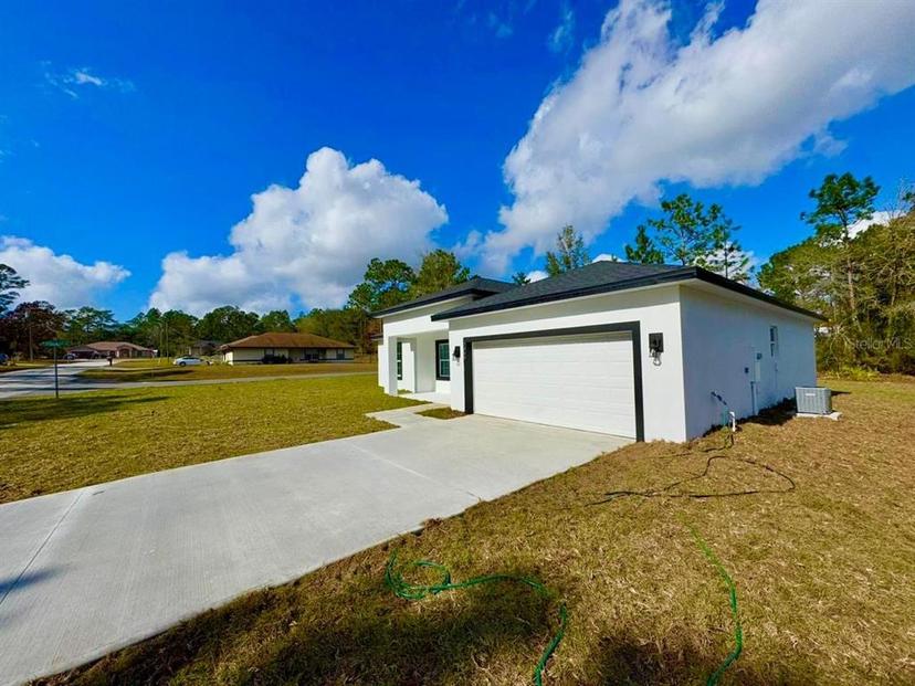 Picture of 7040 N Santos Drive, Dunnellon FL 34434