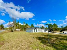 Picture of 7040 N Santos Drive, Dunnellon, FL 34434