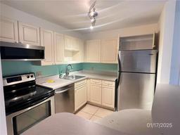 Picture of 8080 S Woods Circle Unit 11, Fort Myers, FL 33919