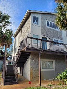 Picture of 6301 Newtown Circle Unit 1B1, Tampa, FL 33615