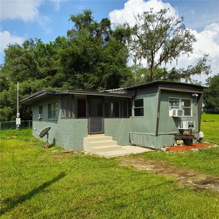 Picture of 443 Smith Road, Polk City FL 33868