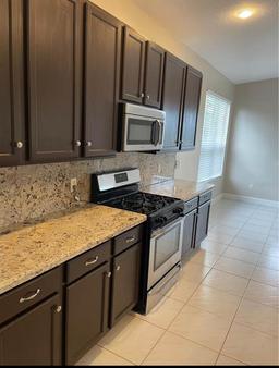 Picture of 895 SW Lake Charles Circle, Port Saint Lucie, FL 34986