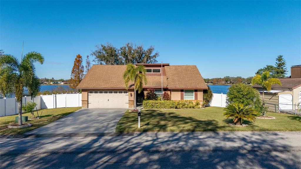 Picture of 241 Lake Thomas Drive, Winter Haven, FL 33880