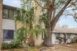 Picture of 4712 Stonepointe Place, Tampa, FL 33634