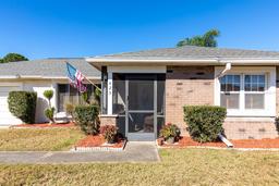 Picture of 425 Iowa Woods Circle E, Orlando, FL 32824