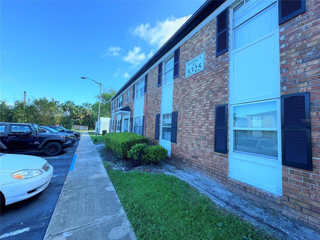 Picture of 5325 Curry Ford Road Unit 101, Orlando, FL 32812