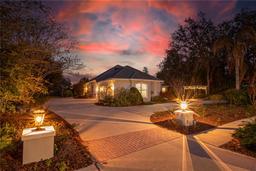 Picture of 6114 Kingbird Manor Drive, Lithia, FL 33547