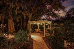 Picture of 6114 Kingbird Manor Drive, Lithia, FL 33547