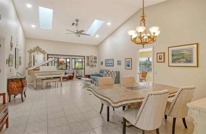 Picture of 7363 Silver Fern Boulevard Unit 80, Sarasota FL 34241