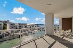 Picture of 920 N Osceola Avenue Unit 507, Clearwater, FL 33755