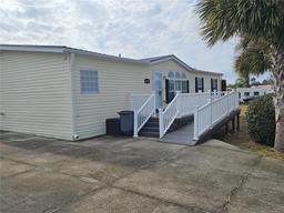 Picture of 8009 County Road 109D, Lady Lake, FL 32159