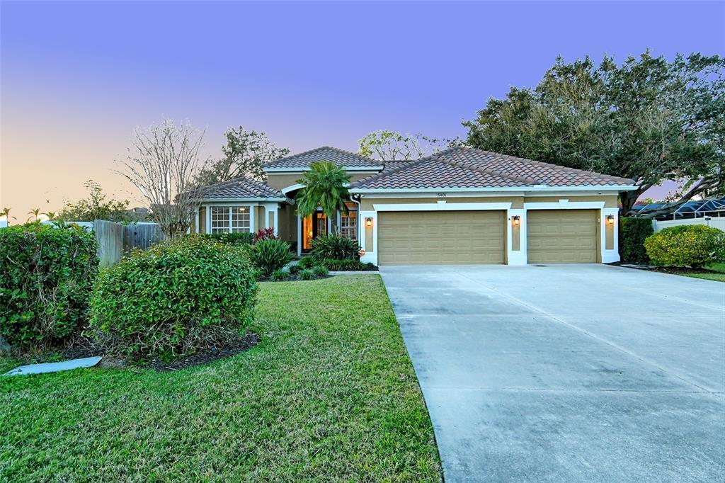 Picture of 5401 Oak Grove Court, Sarasota, FL 34233