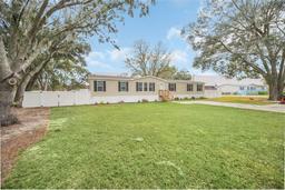 Picture of 8915 Hammock Loop, Polk City, FL 33868