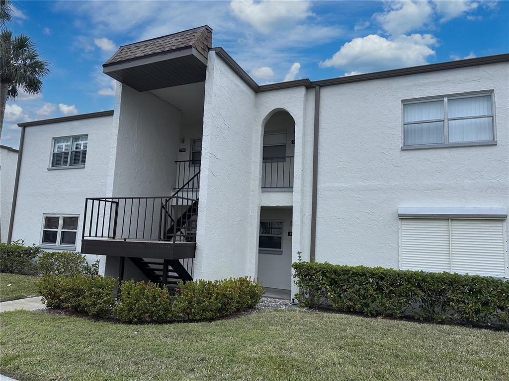 Picture of 7701 Starkey Road Unit 710, Seminole, FL 33777