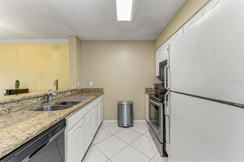 Picture of 2400 Feather Sound Drive Unit 215, Clearwater FL 33762