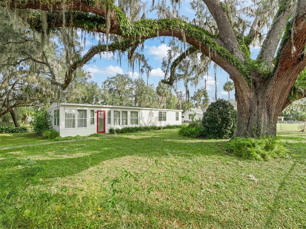 Picture of 1853 E Highway 318, Citra, FL 32113