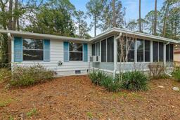 Picture of 8775 NW 41St Circle, Gainesville, FL 32653