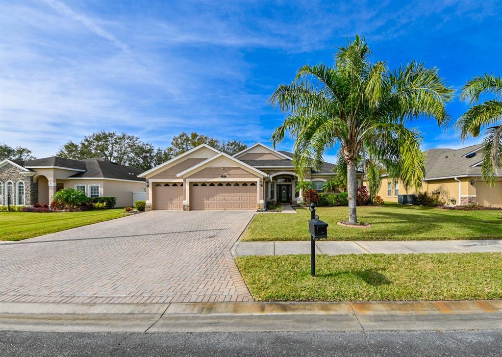 Picture of 3407 Walden Reserve Drive, Plant City, FL 33566