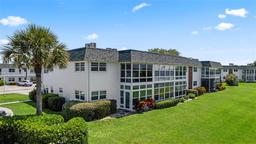 Picture of 2800 Indian River Boulevard Unit 1C, Vero Beach, FL 32960