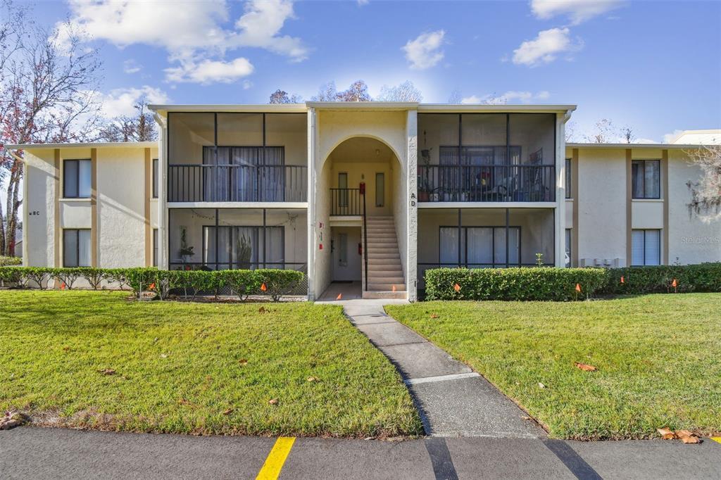 Picture of 1433 Pine Glen Place Unit D1, Tarpon Springs, FL 34688